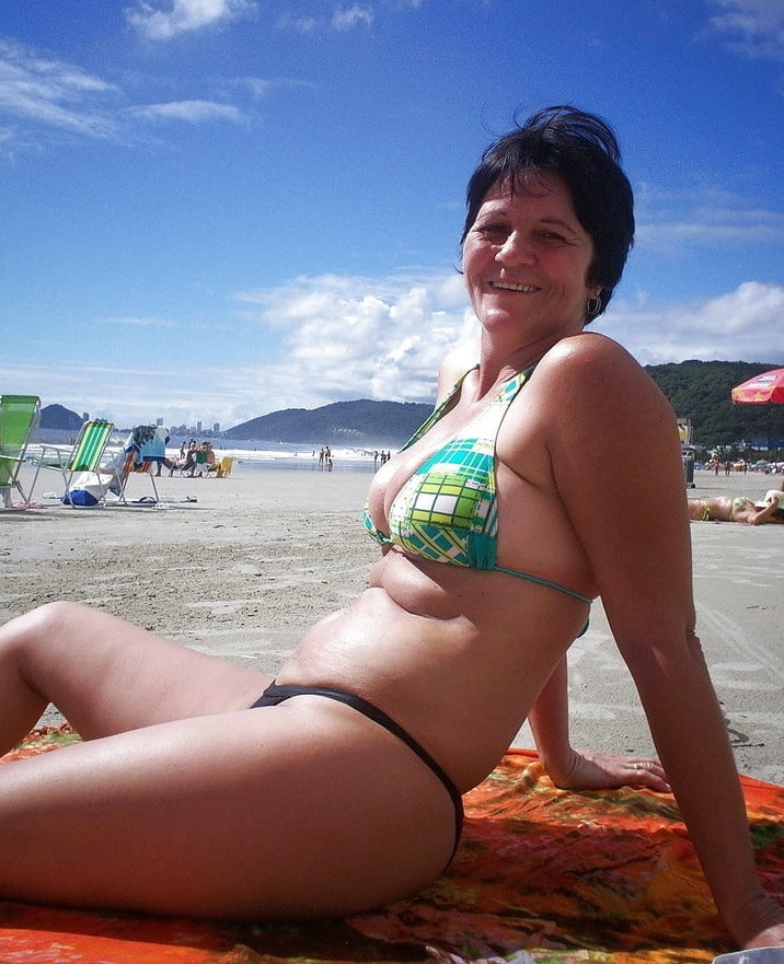 Je suis la cougar coquine du coin